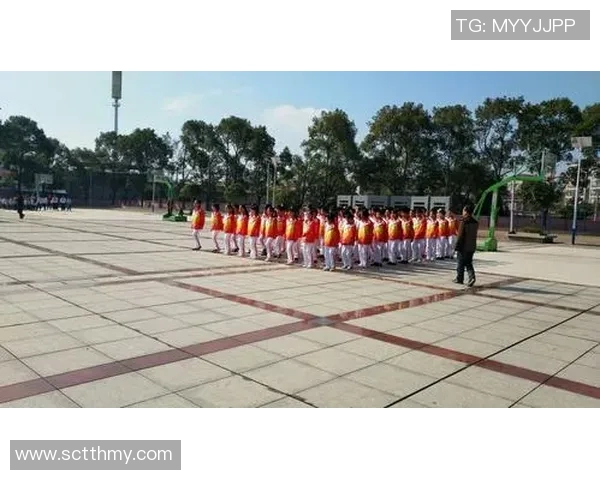 竞技体操赛事精彩纷呈 展现运动员极限挑战与技术突破的巅峰对决